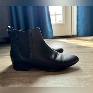 Black Banana Republic boots. Size 6 1/2